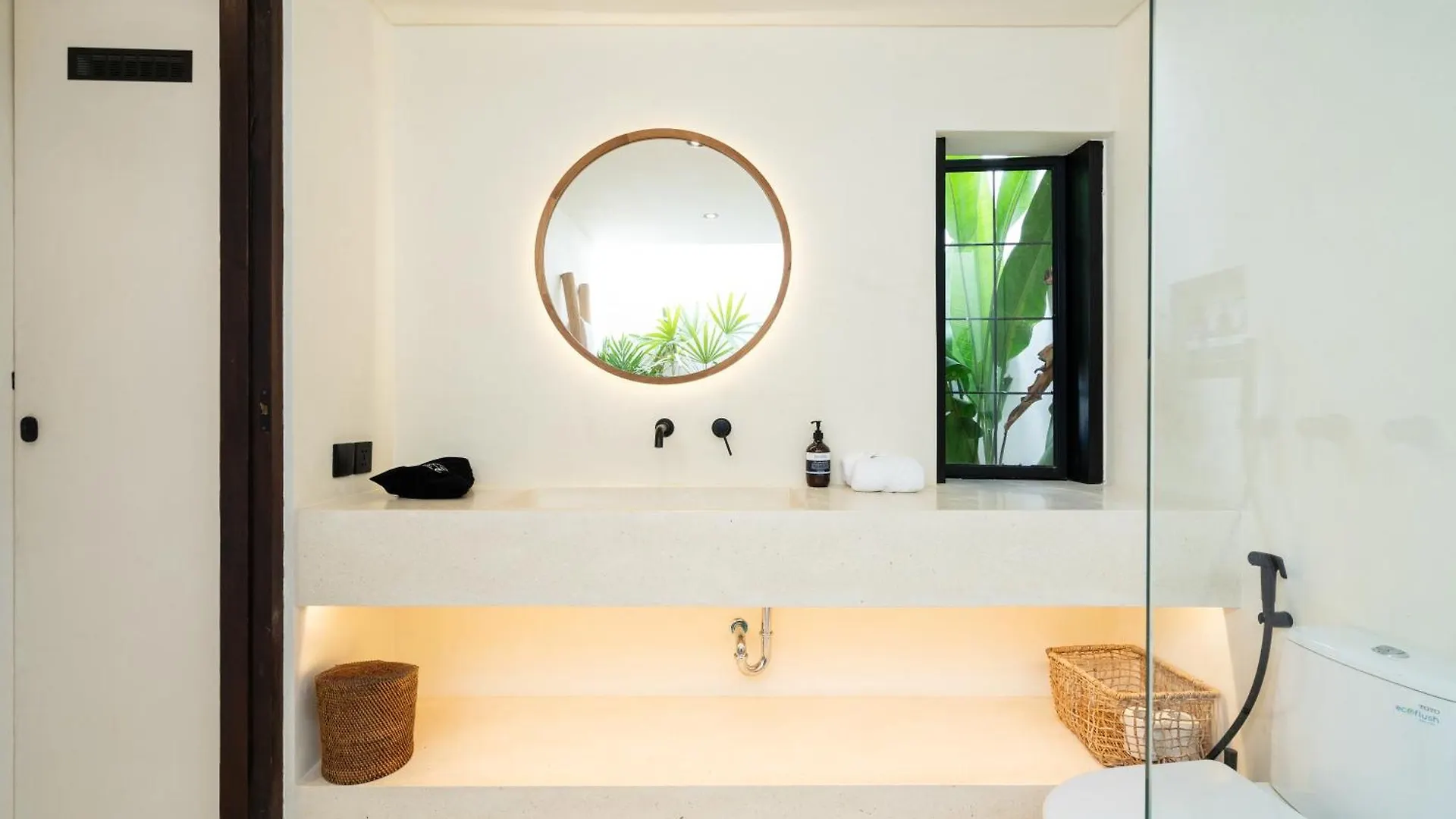 Villa Luuma 3 By Balisuperhost Seminyak 0*,  Indonézia